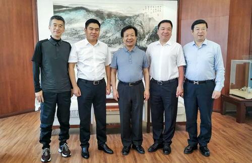 明星谈和父母旅游关系,旅游中的温馨亲情