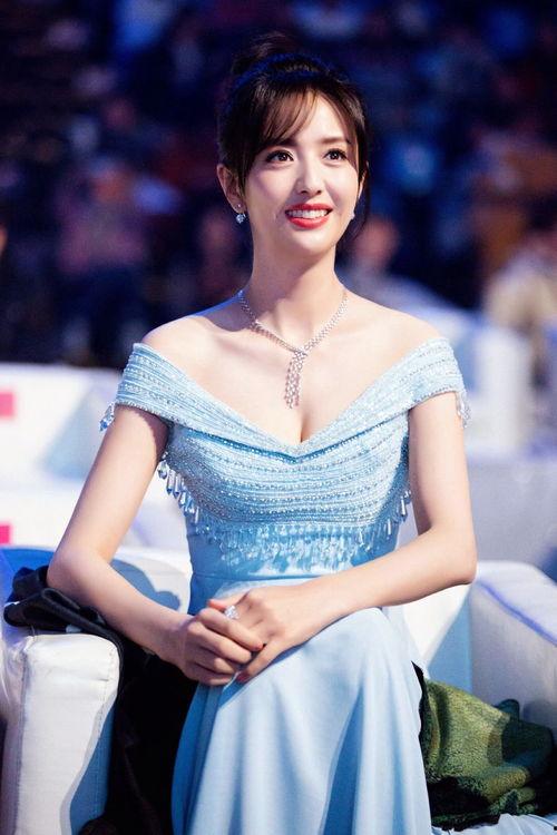 明星图片图库,图库揭秘明星风采瞬间