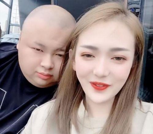 网红老狗和媳妇图片,甜蜜瞬间尽收眼底