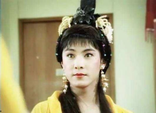 男扮女装电视明星,演绎别样风采的电视明星传奇