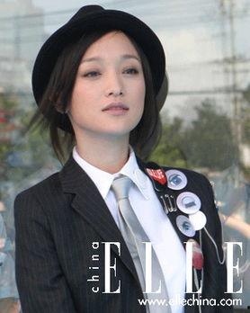 女明星领带,时尚领带演绎女明星风采